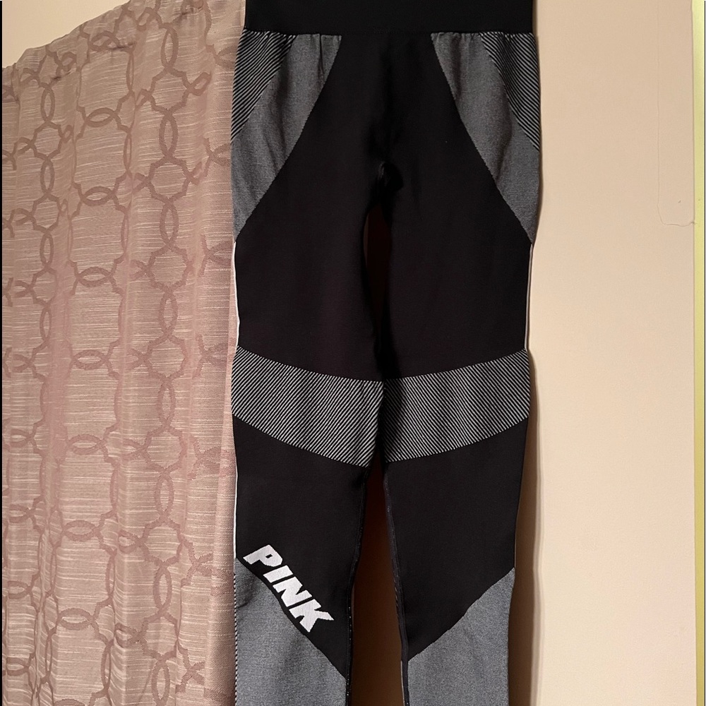 Black and white Victoria Secret Pink cool and comfy legging